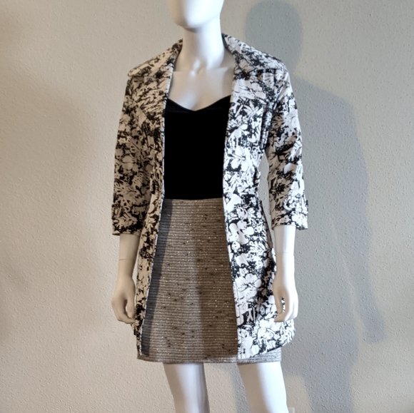 Patterned Overcoat - Picture 3 of 3